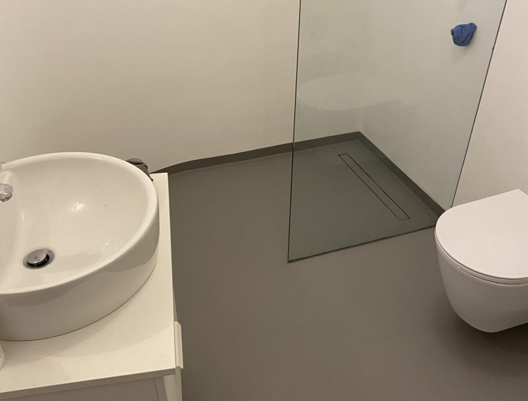 Badboden und Wand